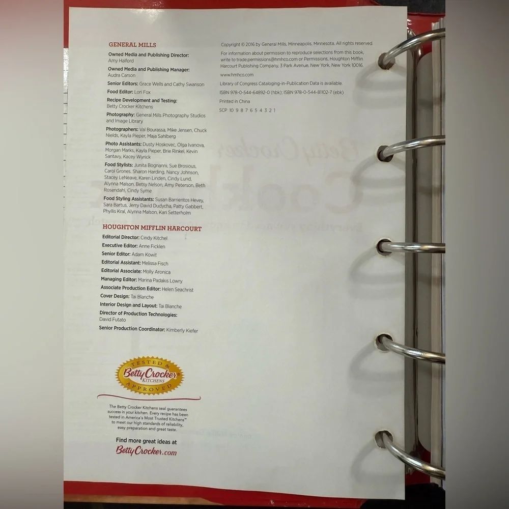 Betty Crocker Cookbook, 12th Edition — Like New!